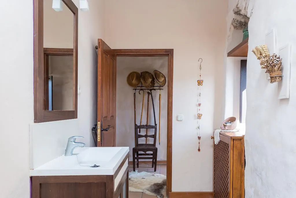 Casa Rural Tile Roque 0*,